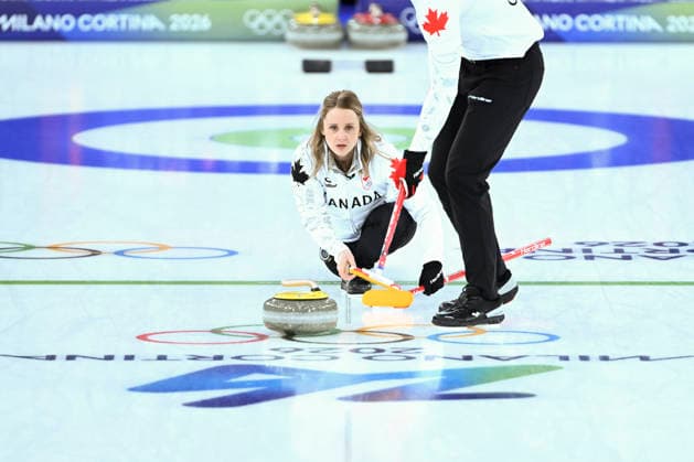 (260207) -- CORTINA D AMPEZZO, Feb. 7, 2026 -- Jocelyn Peterman of Canada competes during the curling mixed doubles round robin session 7 match between Britain and Canada of the 2026 Milan-Cortina Winter Olympics in Cortina D Ampezzo, Italy, Feb. 7, 2026. ) (MICO2026)ITALY-CORTINA D AMPEZZO-OLYMPIC Winter games, Winterspiele,Spiele, Summer games CURLING-MIXED DOUBLES-ROUND ROBIN LianxYi 