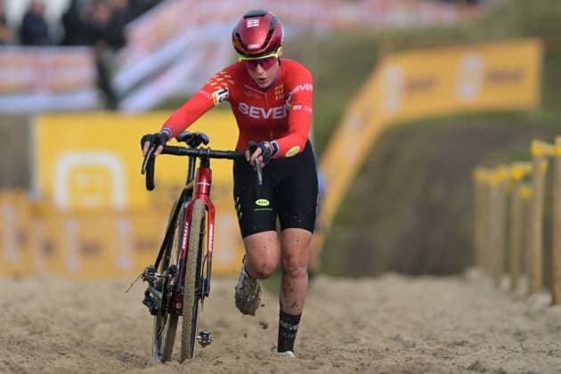 Dutch Annemarie Worst pictured in action during the women elite race of the Noordzeecross cyclocross cycling event in Middelkerke, the last race of the Superprestige competition on Saturday 07 February 2026. DAVIDxPINTENS  x161738029x