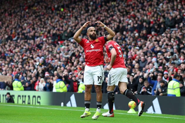 Manchester United, ManU v Tottenham Hotspur, Premier League Manchester United forward Bryan Mbeumo (19) scores a GOAL 1-0 and celebrates during the Manchester United v Tottenham Hotspur Premier League match at Old Trafford, Manchester, England on 7 February 2026 Credit: Phil Duncan Every Second Media Editorial use only. All images are copyright Every Second Media Limited. No images may be reproduced without prior permission. All rights reserved. Premier League and Football League images are subject to licensing agreements with Football DataCo Limited. see https: www.football-dataco.com Copyright: xIMAGO EveryxSecondxMediax ESM-1790-0031 PhilxDuncanx xEveryxSecondxMediax