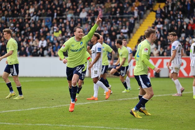 07.02.2025, Fussball, Herren, 2. Bundesliga, Saison 2025 2026, SV 07 Elversberg - Hertha BSC Berlin, Torjubell zum 0:1, Torschütze: Pascal Klemens (Hertha BSC Berlin) Elversberg Ursapharm-Arena an der Kaiserlinde Saarland Deutschland (DEU)