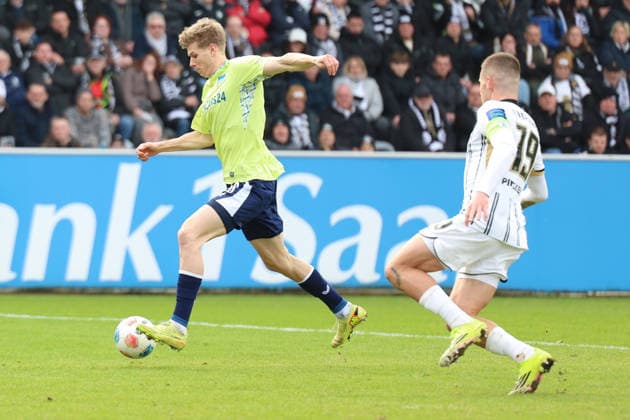 07.02.2026, xrekx, Fussball 2.Bundesliga, SV Elversberg - Hertha BSC Berlin v.l. Torschuss zum 0:2 durch Luca Schuler (Hertha BSC) Lukas Pinckert (SV 07 Elversberg) (DFL DFB REGULATIONS PROHIBIT ANY USE OF PHOTOGRAPHS as IMAGE SEQUENCES and or QUASI-VIDEO) Elversberg
