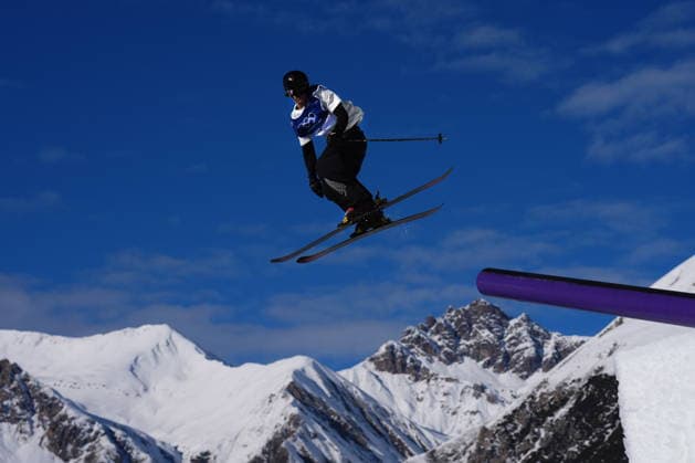 February 7, 2026, Livigno, Italy: New Zealand s Ben Barclay skis during the qualification for the men s free ski slopestyle during the Milano Cortina 2026 Winter Olympic Games, Olympische Spiele, Olympia, OS in Livigno, Italy, Saturday, Feb. 7, 2026. Canada News - February 7, 2026  - ZUMAc35_ 20260207_zaf_c35_002 Copyright: xSeanxKilpatrickx