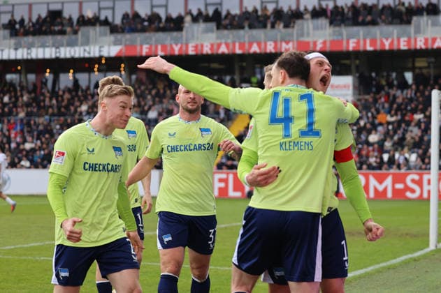 07.02.2025, Fussball, Herren, 2. Bundesliga, Saison 2025 2026, SV 07 Elversberg - Hertha BSC Berlin, Torjubell zum 0:1, Torschütze: Pascal Klemens (Hertha BSC Berlin) Elversberg Ursapharm-Arena an der Kaiserlinde Saarland Deutschland (DEU)
