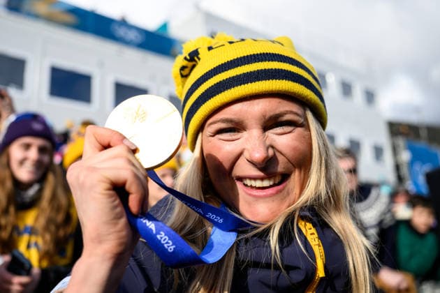 260207 Frida Karlsson of Sweden celebrates with her gold medal after the women s 20 km cross-country skiing skiathlon during day 1 of the 2026 Winter Olympics on February 7, 2026 in Val di Fiemme. Photo: Maxim Thore BILDBYRAN kod MT MT0961 skidor cross-country skiing langrenn Olympic Games, Olympische Spiele, Olympia, OS olympics winter olympics os ol olympiska spel vinter-os olympiske leker milano cortina 2026 milan cortina 2026 milano cortina 2026 olympic games milano cortina 2026 winter olympic games milano cortina-os milano cortina-ol vinter-ol 1 bbeng skiathlon dam os-guld guld jubel medalj sverige *** 260207 Frida Karlsson of Sweden celebrates with her gold medal after the women s 20 km cross country skiing skiathlon during day 1 of the 2026 Winter Olympics on February 7, 2026 in Val di Fiemme Photo Maxim Thore BILDBYRAN kod MT MT0961 skidor cross country skiing langrenn olympic games olympics winter olympics os ol olympiska spel vinter os olympiske leker milano cortina 2026 milan cortina 2026 milano cortina 2026 olympic games milano cortina 2026 winter olympic games milano cortina os milano cortina ol vinter ol 1 bbeng skiathlon dam os guld guld jubel medalj sverige  Copyright: MAXIMxTHORE BB260207MT101