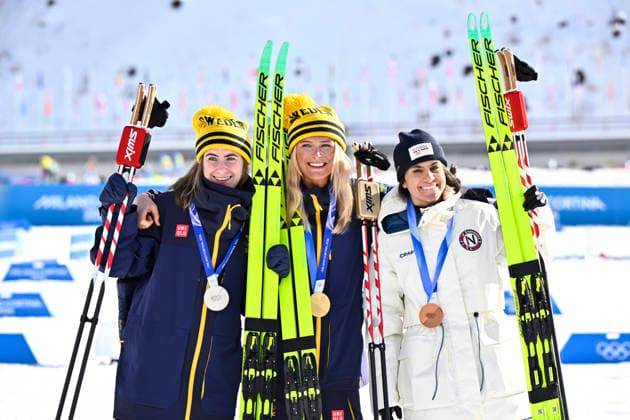 VAL DI FIEMME, ITALY 20260207 Sweden s Frida Karlsson (right) takes gold and Ebba Andersson takes silver in the women s skiathlon 10+10 km during the Winter Olympics in Val di Femme, Italy. VAL DI FIEMME ITALY x10430x *** VAL DI FIEMME, ITALY 20260207 Sweden s Frida Karlsson right takes gold and Ebba Andersson takes silver in the women s skiathlon 10 10 km during the Winter Olympics in Val di Femme, Italy VAL DI FIEMME ITALY x10430x  Copyright: xChristinexOlsson TTx OLYMPICS 2026 SKIING