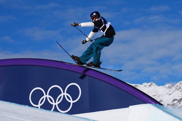 February 7, 2026, Livigno, Italy: Norway s Sebastian Schjerve rides a grind during the qualification for the men s free ski slopestyle during the Milano Cortina 2026 Winter Olympic Games, Olympische Spiele, Olympia, OS in Livigno, Italy, Saturday, Feb. 7, 2026. Canada News - February 7, 2026  - ZUMAc35_ 20260207_zaf_c35_006 Copyright: xSeanxKilpatrickx