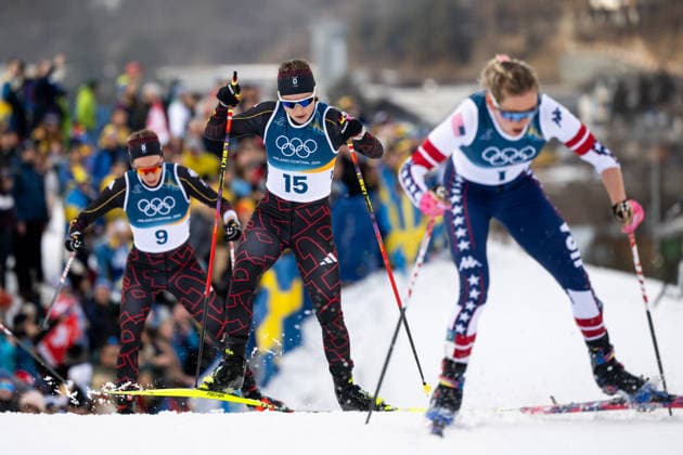 HENNIG DOTZLER Katharina (Deutschland), dahinter FINK Pia (Deutschland), ITA, Olympische Spiele Milano Cortina 2026, Olympia, Langlauf, 10 km + 10 km Skiathlon Damen, 07.02.2026 ITA, Olympische Spiele Milano Cortina 2026, Olympia, Langlauf, 10 km + 10 km Skiathlon Damen, 07.02.2026 Tesero *** HENNIG DOTZLER Katharina Germany , behind FINK Pia Germany , ITA, Olympic Games Milano Cortina 2026, Olympia, cross-country skiing, 10 km 10 km skiathlon women, 07 02 2026 ITA, Olympic Games Milano Cortina 2026, Olympia, cross-country skiing, 10 km 10 km skiathlon women, 07 02 2026 Tesero Copyright: xEibner-Pressefoto Memmlerx EP_MMR