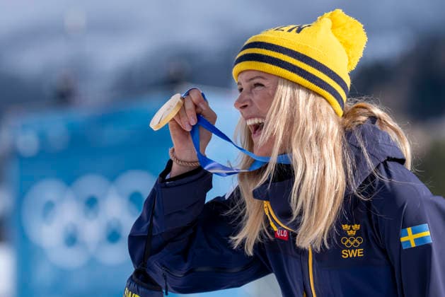 Cross-Country Skiing - Milano Cortina 2026 Winter Olympics: Day 1 Frida Karlsson (SWE) wins the gold medal in the women s 10 km + 10 km Skiathlon cross-country skiing event at the Milano Cortina 2026 Winter Olympics at the Tesero Cross-Country Skiing Stadium on 7 February 2026 in Val di Fiemme, Italy. Tesero Italy  Copyright: xAndrzejxIwanczukx originalFilename:iwanczuk-crosscou260207_npVZm.jpg