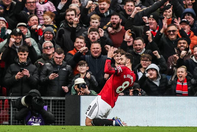 Premier League Manchester United, ManU v Tottenham Hotspur Bruno Fernandes of Manchester United celebrates his goal to make it 2-0 during the Premier League match Manchester United vs Tottenham Hotspur at Old Trafford, Manchester, United Kingdom on 07 February 2026 (Photo by Alfie Cosgrove News Images) Manchester Old Trafford Greater Manchester United Kingdom Copyright: xAlfiexCosgrove NewsxImagesx