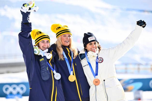 VAL DI FIEMME, ITALY 20260207 Sweden s Frida Karlsson (right) takes gold and Ebba Andersson takes silver in the women s skiathlon 10+10 km during the Winter Olympics in Val di Femme, Italy. VAL DI FIEMME ITALY x10430x *** VAL DI FIEMME, ITALY 20260207 Sweden s Frida Karlsson right takes gold and Ebba Andersson takes silver in the women s skiathlon 10 10 km during the Winter Olympics in Val di Femme, Italy VAL DI FIEMME ITALY x10430x  Copyright: xChristinexOlsson TTx OLYMPICS 2026 SKIING