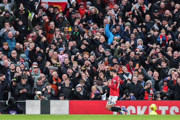 Manchester United, ManU v Tottenham Hotspur, Premier League Manchester United midfielder Bruno Fernandes (8) scores a GOAL 2-0 and celebrates during the Manchester United v Tottenham Hotspur Premier League match at Old Trafford, Manchester, England on 7 February 2026 Credit: Phil Duncan Every Second Media Editorial use only. All images are copyright Every Second Media Limited. No images may be reproduced without prior permission. All rights reserved. Premier League and Football League images are subject to licensing agreements with Football DataCo Limited. see https: www.football-dataco.com Copyright: xIMAGO EveryxSecondxMediax ESM-1790-0069 PhilxDuncanx xEveryxSecondxMediax