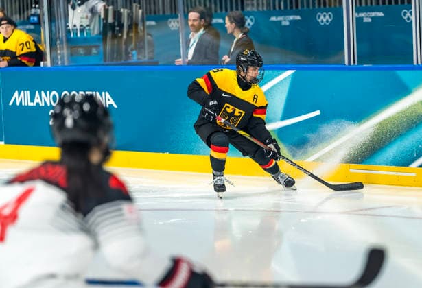 February 7, 2026, Milan, Lombardy, Italy: defender Ronja Hark 8 of Team Germany plays against Team Japan in the Preliminary Round Group B at the Milano Ice Park In Rho in MILAN, Italy during the 2026 Milano Cortina Winter Olympics. Team Germany wins the game, 5-2. Milan Italy - ZUMAa161 20260207_oly_a161_087 Copyright: xWalterxG.xArcex