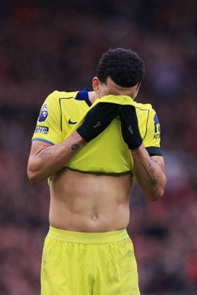 Football - Premier League - Manchester United, ManU v Tottenham Hotspur 7th February 2026 - Premier League - Manchester United v Tottenham Hotspur - Dominic Solanke of Tottenham Hotspur looks dejected - Photo: Simon Stacpoole Offside. Manchester UK Copyright: xSimonxStacpoolexOffside