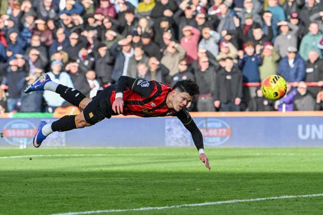 Bournemouth v Aston Villa, Premier League Evanilson (9) of AFC Bournemouth heads a shot at goal during the Premier League match between Bournemouth and Aston Villa at the Vitality Stadium, Bournemouth, UK on 7 February 2026. Bournemouth Vitality Stadium Dorset UK Editorial use only DataCo restrictions apply See www.football-dataco.com , Copyright: xGrahamxHuntx PSI-23705-0050