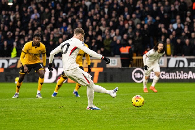 7th February 2026; Molineux Stadium, Wolverhampton, West Midlands, England; Premier League Football, Wolverhampton Wanderers versus Chelsea; Cole Palmer of Chelsea scores in the 13th minute from the penalty spot to make the score 0-1  GodfreyxPitt