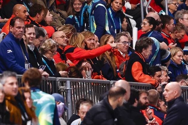 MILAN , 07-02-2026 , Milano Speed skating, Eisschnelllauf Stadium , season 2025 2026 , Olympic Winter games, Winterspiele,Spiele, Summer games 2026 - Speed Skating 3000m ladies, Picture shows Dutch King Willem Alexander, Queen Maxima and princess Amalia on the stands watching the races Olympic Winter Games 2026 - Speed Skating 3000m ladies  x201367741x Copyright: