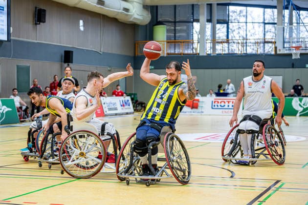 IWBF ChampionsCup; Fenerbahce Istanbul - RBC Köln 99ers, 07.02.26 Mohammadhassan Sayari (Fenerbahce Istanbul, 24), Alexander Keiser (Köln 99ers, 30), Mohammadhassan Sayari (Fenerbahce Istanbul, 24), Ryuga Akaishi (Köln 99ers, 8) IWBF ChampionsCup; Fenerbahce Istanbul - RBC Köln 99ers: Wetzlar, 07.02.26 Copyright: xBEAUTIFULxSPORTS Roeczeyx