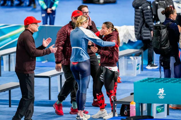 Winter Olympics in Milan Cortina 2026 Milan, Italy 20260207. Ragne Wiklund celebrates her silver medal with Canada s Valerie Maltais who came in 3rd place after 3000 meters skating in the Milan Speed skating, Eisschnelllauf arena during the Milan Cortina 2026 Winter Olympics. Photo: Heiko Junge NTB Milano Italy EDITORIAL USE ONLY. RESTRICTED USE FOR BETTING COMPANIES Ref:_SPOUnmpe8XiQ8Q.jpg *** Winter Olympics in Milan Cortina 2026 Milan, Italy 20260207 Ragne Wiklund celebrates her silver medal with Canada s Valerie Maltais who came in 3rd place after 3000 meters skating in the Milan Speed Skating arena during the Milan Cortina 2026 Winter Olympics Photo Heiko Junge NTB Milano Italy EDITORIAL USE ONLY RESTRICTED USE FOR BETTING COMPANIES  Copyright: xHeikoxJungex xNTBx