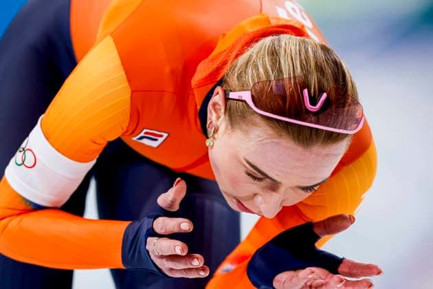Joy Beune of the Netherlands looks dejected after Women 3000m, Milano Cortina 2026 Winter Olympics: Day 1, Speed skating, Eisschnelllauf - Milano Cortina 2026 Winter Olympics: Day 1, Milano Speed Skating Stadium, February 7, 2026, Milan, Italy.