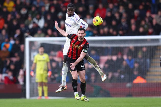 Bournemouth, England, 7th February 2026. Amadou Onana of Aston Villa and Lewis Cook of Bournemouth challenge for the ball during the AFC Bournemouth vs Aston Villa Premier League match at the Vitality Stadium, Bournemouth. Picture credit should read: Paul Terry Sportimage EDITORIAL USE ONLY. No use with unauthorised audio, video, data, fixture lists, club league logos or live services. Online in-match use limited to 120 images, no video emulation. No use in betting, games or single club league player publications. SPI_022_PT_Bournemouth_Villa SPI-4512-0022