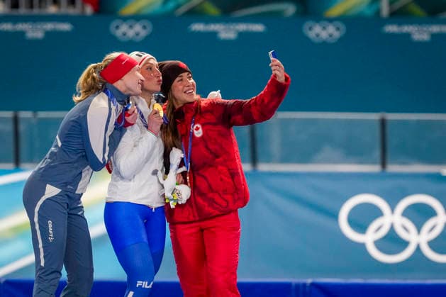 Winter Olympics in Milan Cortina 2026 Milan, Italy 20260207. Gold medalist Francesca Lollobrigida of Italy (center), silver medalist Ragne Wiklund of Norway (left) and bronze medalist ValÃ rie Maltais of Canada (right) during the medal ceremony for the women s 3000 m Speed skating, Eisschnelllauf at the Milan Cortina 2026 Winter Olympics. Photo: Heiko Junge NTB Milano Italy EDITORIAL USE ONLY. RESTRICTED USE FOR BETTING COMPANIES Ref:_SPOe2oIEwOb4sc.jpg *** Winter Olympics in Milan Cortina 2026 Milan, Italy 20260207 Gold medalist Francesca Lollobrigida of Italy center , silver medalist Ragne Wiklund of Norway left and bronze medalist ValÃ rie Maltais of Canada right during the medal ceremony for the women s 3000 m speed skating at the Milan Cortina 2026 Winter Olympics Photo Heiko Junge NTB Milano Italy EDITORIAL USE ONLY RESTRICTED USE FOR BETTING COMPANIES  Copyright: xHeikoxJungex xNTBx