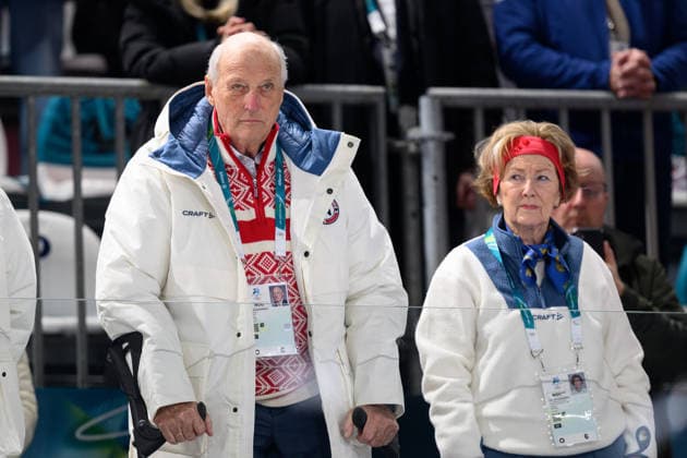 260207 King Harald V and Queen Sonja of Norway in the stands at the women s 3000m Speed skating, Eisschnelllauf during day 1 of the 2026 Winter Olympics on February 7, 2026 in Milan. Photo: Carl Sandin BILDBYRAN kod CS CS0856 skridskor speed skating Olympic Games, Olympische Spiele, Olympia, OS olympics winter olympics os ol olympiska spel vinter-os olympiske leker milano cortina 2026 milan cortina 2026 milano cortina 2026 olympic games milano cortina 2026 winter olympic games milano cortina-os milano cortina-ol vinter-ol 1 bbeng norge kung drottning *** 260207 King Harald V and Queen Sonja of Norway in the stands at the women s 3000m speed skating during day 1 of the 2026 Winter Olympics on February 7, 2026 in Milan Photo Carl Sandin BILDBYRAN code CS CS0856 skates speed skating olympic games olympics winter olympics os ol olympiska spel vinter os olympiske leker milano cortina 2026 milan cortina 2026 milano cortina 2026 olympic games milano cortina 2026 winter olympic games milano cortina os milano cortina ol vinter ol 1 bbeng norge kung drottning  Copyright: CARLxSANDIN BB260207CS100