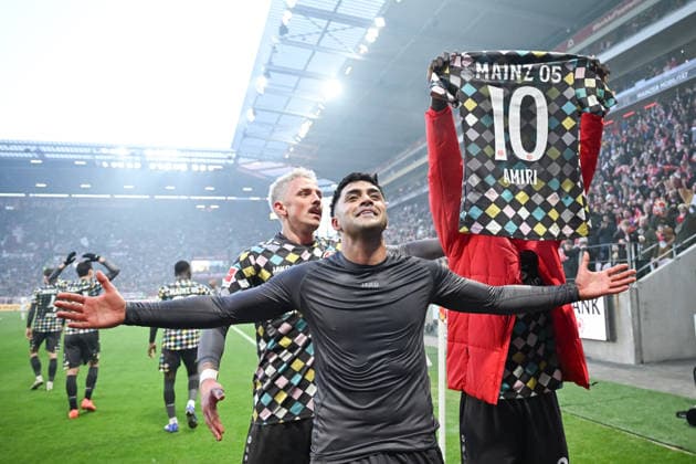 07.02.2026, xsltx, Fussball 1.Bundesliga, FSV Mainz 05 - FC Augsburg v.l. Mann des Spiels und zweifacher Torschütze per Strafstoß: Nadiem Amiri (1. FSV Mainz 05) (DFL DFB REGULATIONS PROHIBIT ANY USE OF PHOTOGRAPHS as IMAGE SEQUENCES and or QUASI-VIDEO) *** 07 02 2026, xsltx, Soccer 1 Bundesliga, FSV Mainz 05 FC Augsburg v l Man of the match and two-time penalty kick scorer Nadiem Amiri 1 FSV Mainz 05 DFL DFB REGULATIONS PROHIBIT ANY USE OF PHOTOGRAPHS as IMAGE SEQUENCES and or QUASI VIDEO