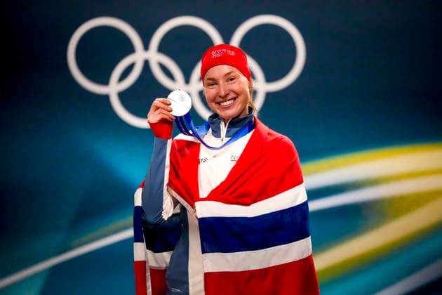 Winter Olympics in Milan Cortina 2026 Milan, Italy 20260207. Ragne Wiklund with the silver medal after 3000 meters skating in the Milan Speed skating, Eisschnelllauf arena during the Winter Olympics in Milan Cortina 2026. Photo: Heiko Junge NTB Milano Italy EDITORIAL USE ONLY. RESTRICTED USE FOR BETTING COMPANIES Ref:_SPO7sDv6lmWV0c.jpg *** Winter Olympics in Milan Cortina 2026 Milan, Italy 20260207 Ragne Wiklund with the silver medal after 3000 meters skating in the Milan Speed Skating arena during the Winter Olympics in Milan Cortina 2026 Photo Heiko Junge NTB Milano Italy EDITORIAL USE ONLY RESTRICTED USE FOR BETTING COMPANIES  Copyright: xHeikoxJungex xNTBx