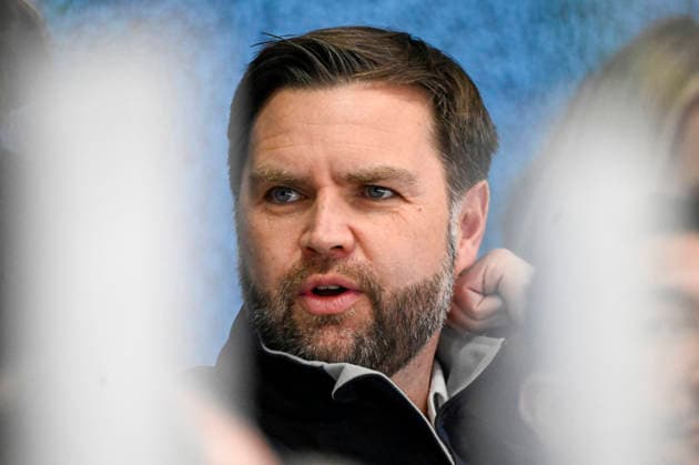 US Vice President J.D. Vance attends the women s Ice hockey, Eishockey Preliminary Round Group A match USA - Finland during the Milano Cortina Winter Olympics at the Milano Rho Arena on February 7, 2026. - EMMI KORHONEN Milano Italy ck3xWUBPnVs  Copyright: xEmmixKorhonenx ck3xWUBPnVs