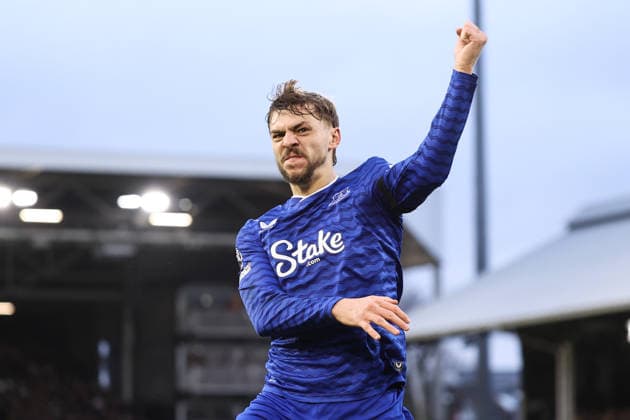 Fulham v Everton 07 February 2026, London - Premier League Football - Fulham v Everton - Kiernan Dewsbury-Hall of Everton celebrates their first goal - Photo: Jacques Feeney Offside. London UK Copyright: xJacquesxFeeneyx xOffsidexOffside