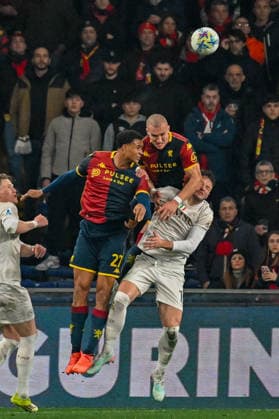 GenoaÕs Leo Skiri Ostigard jumps for the ball during the Serie A soccer match between Genoa and Napoli at the Luigi Ferraris Stadium in Genoa, Italy - Saturday, February 07, 2026. - Soccer .  Copyright: xTanoxPecoraro LaPressex