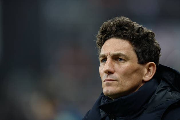 Newcastle United v Brentford, Premier League Keith Andrews manager of Brentford at kick off during the Premier League match between Newcastle United and Brentford at St. James s Park, Newcastle, UK on 7 February 2026. Newcastle St. James s Park Tyne and Wear UK Editorial use only DataCo restrictions apply See www.football-dataco.com , Copyright: xCraigxCowanx PSI-23691-0038