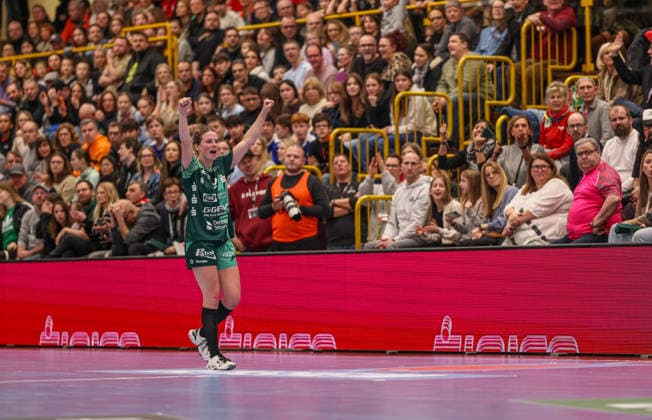 GER, Bensheim, HSG Bensheim Auerbach Flames vs TuS Metzingen, Alsco Handball Bundesliga Frauen, Handball, DHB, Spielzeit 2025 2026, Weststadthalle Bensheim, 16. Spieltag im Bild: Jubel, Freude und Emotionen bei Amelie Berger (HSG Bensheim Auerbach Flames Frauen 3) DFB DFL REGULATIONS PROHIBIT ANY USE OF PHOTOGRAPHS AS IMAGE SEQUENCES AND OR QUASI-VIDEO, 07.02.2026 Copyright: HMBxMedia HendrikxHamelau