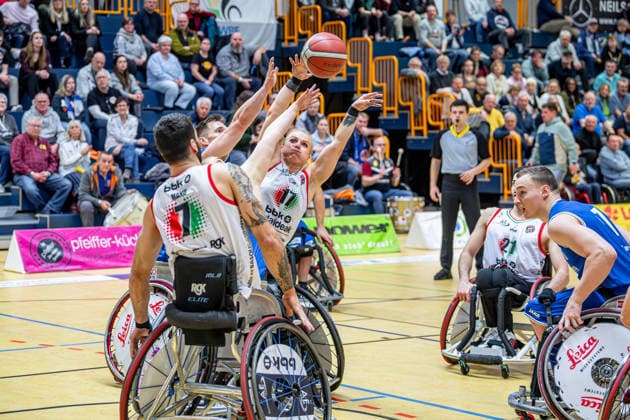 IWBF ChampionsCup; RSV Lahn-Dill - BBK Bidaideak Bilbao, 07.02.26 Kathleen Dandeneau (BKK Bidaideak Bilbao, 17), Jose Maria Avendano (BKK Bidaideak Bilbao, 15), Colin Higgins (RSV Lahn-Dill, 10), Maunuel Lorenzo (BKK Bidaideak Bilbao, 7), Pablo Lavandeira (BKK Bidaideak Bilbao, 21), Quinten Zantinge (RSV Lahn-Dill, 11) IWBF ChampionsCup; RSV Lahn-Dill - BBK Bidaideak Bilbao: Wetzlar, 07.02.26 Copyright: xBEAUTIFULxSPORTS Roeczeyx