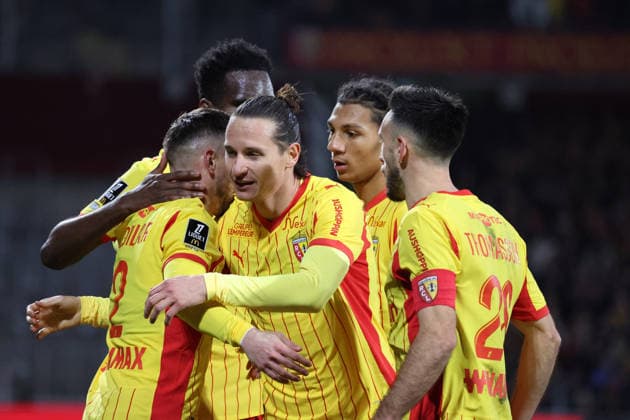 FOOTBALL : RC Lens vs Stade Rennais - Ligue 1 J21 - 07 02 2026 Joie des joueurs de Lens apres le but de Ruben AGUILAR (RC Lens) lors du match RC Lens vs Stade Rennais, Ligue 1 J21, stade Bollaert-Delelis, le 7 fÃ vrier 2026 - photo Laurent Sanson PsnewZ  Copyright: xLaurentxSANSONx xPsnewZx