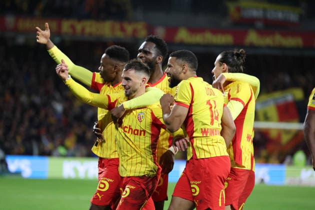 FOOTBALL : RC Lens vs Stade Rennais - Ligue 1 J21 - 07 02 2026 Joie des joueurs de Lens apres le but de Ruben AGUILAR (RC Lens) lors du match RC Lens vs Stade Rennais, Ligue 1 J21, stade Bollaert-Delelis, le 7 fÃ vrier 2026 - photo Laurent Sanson PsnewZ  Copyright: xLaurentxSANSONx xPsnewZx