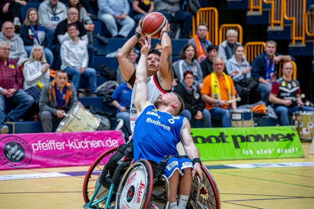 IWBF ChampionsCup; RSV Lahn-Dill - BBK Bidaideak Bilbao, 07.02.26 Jhon Hernandez (BKK Bidaideak Bilbao, 19), Jannik Blair (RSV Lahn-Dill, 6), IWBF ChampionsCup; RSV Lahn-Dill - BBK Bidaideak Bilbao: Wetzlar, 07.02.26 Copyright: xBEAUTIFULxSPORTS Roeczeyx