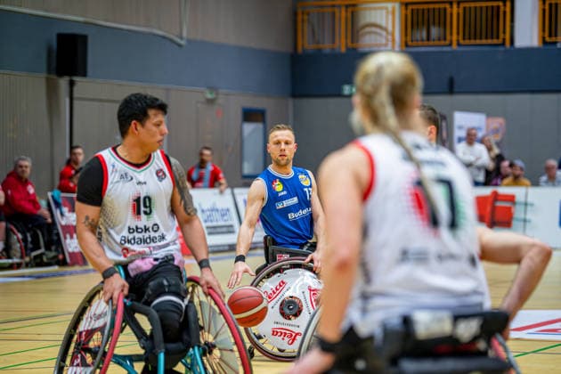 IWBF ChampionsCup; RSV Lahn-Dill - BBK Bidaideak Bilbao, 07.02.26 Thomas Böhme (RSV Lahn-Dill, 13), Jhon Hernandez (BKK Bidaideak Bilbao, 19), Kathleen Dandeneau (BKK Bidaideak Bilbao, 17) IWBF ChampionsCup; Fenerbahce Istanbul - RBC Köln 99ers: Wetzlar, 07.02.26 Copyright: xBEAUTIFULxSPORTS Roeczeyx