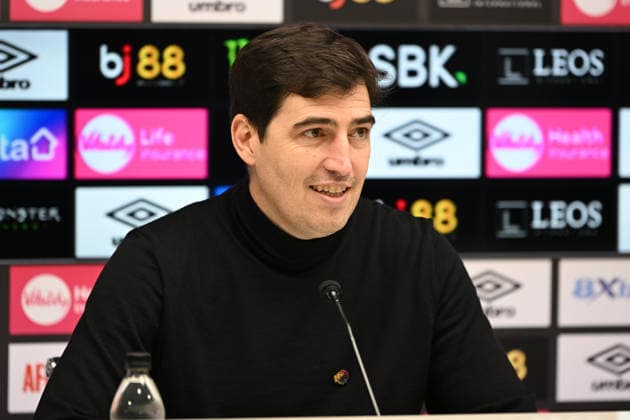 Bournemouth v Aston Villa, Premier League AFC Bournemouth manager Andoni Iraola during the post match press conference, PK, Pressekonferenz after the Premier League match between Bournemouth and Aston Villa at the Vitality Stadium, Bournemouth, UK on 7 February 2026. Bournemouth Vitality Stadium Dorset UK Editorial use only DataCo restrictions apply See www.football-dataco.com , Copyright: xGrahamxHuntx PSI-23705-0177