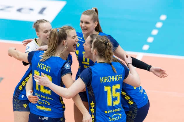 1. Volleyball Bundesliga Frauen: Schwarz-Weiss Erfurt vs. SSC Palmberg Schwerin; Erfurt; 07.02.2026 Jubel SSC Palmberg Schwerin 1. Volleyball Bundesliga Frauen: Schwarz-Weiss Erfurt vs. SSC Palmberg Schwerin; Riethsporthalle Erfurt; 07.02.2026 Copyright: xBEAUTIFULxSPORTS Duehringx