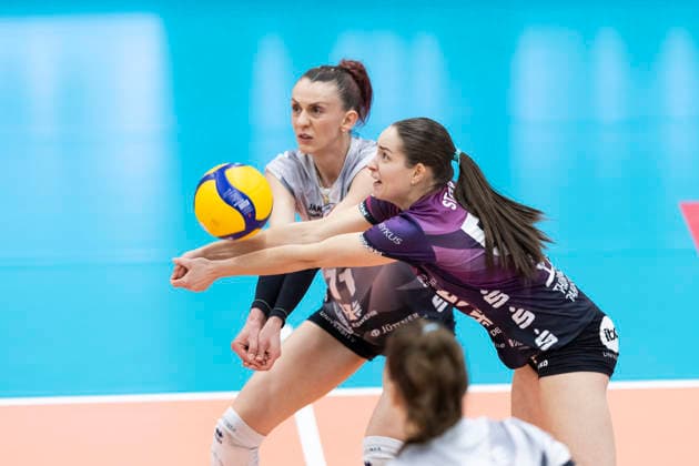 1. Volleyball Bundesliga Frauen: Schwarz-Weiss Erfurt vs. SSC Palmberg Schwerin; Erfurt; 07.02.2026 Am Ball Mia Anna Stauß ( 55; Schwarz-Weiss Erfurt) und Isabel Kova?i? ( 11; Schwarz-Weiss Erfurt) (dahinter) 1. Volleyball Bundesliga Frauen: Schwarz-Weiss Erfurt vs. SSC Palmberg Schwerin; Riethsporthalle Erfurt; 07.02.2026 Copyright: xBEAUTIFULxSPORTS Duehringx