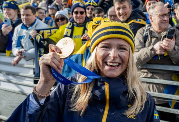 VAL DI FIEMME, ITALY 20260207 Sweden s Frida Karlsson takes Olympic gold in the women s skiathlon 10+10 km during the Winter Olympics in Val di Femme in Italy. VAL DI FIEMME ITALY x10430x *** VAL DI FIEMME, ITALY 20260207 Sweden s Frida Karlsson takes Olympic gold in the women s skiathlon 10 10 km during the Winter Olympics in Val di Femme in Italy VAL DI FIEMME ITALY x10430x  Copyright: xChristinexOlsson TTx OLYMPICS 2026 SKIING