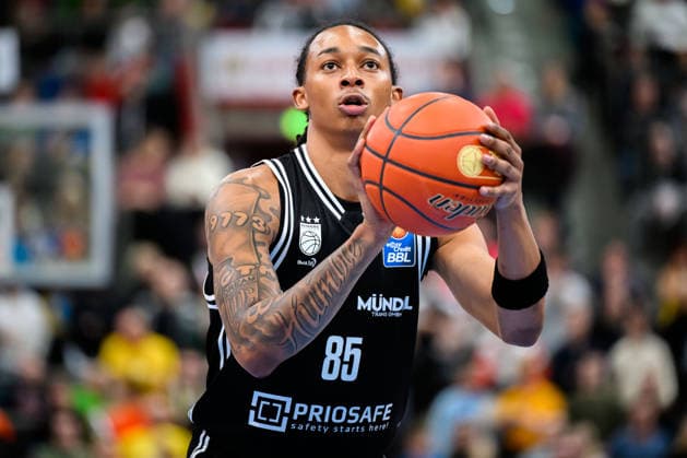 Ludwigsburg, BBL - 25 26 - MHP Riesen Ludwigsburg vs. Bamberg Baskets Austin Matthew Crowley (Bamberg) Ludwigsburg MHP Arena Baden-Württemberg Deutschland