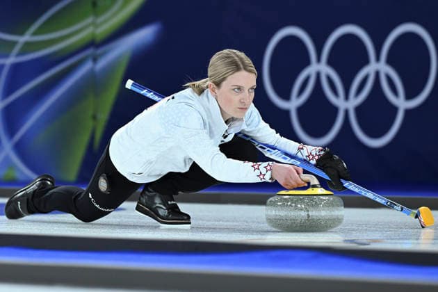 (260207) -- CORTINA D AMPEZZO, Feb. 7, 2026 -- Cory Thiesse of the United States competes during the curling mixed doubles round robin session 8 match between the United States and Britain of the 2026 Milan-Cortina Winter Olympics in Cortina D Ampezzo, Italy, Feb. 7, 2026. ) (MICO2026)ITALY-CORTINA D AMPEZZO-OLYMPIC Winter games, Winterspiele,Spiele, Summer games CURLING-MIXED DOUBLES-ROUND ROBIN LianxYi 