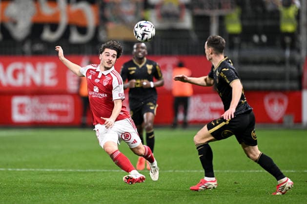 Stade Brestois 29 v FC Lorient - Ligue 1 McDonald s 2025 2026 13 Joris CHOTARD (sb29) during the Ligue 1 McDonald s match between Brest and Lorient at Stade Francis Le Ble on February 7, 2026 in Brest, France. Brest France  Copyright: xFEPx 776348282