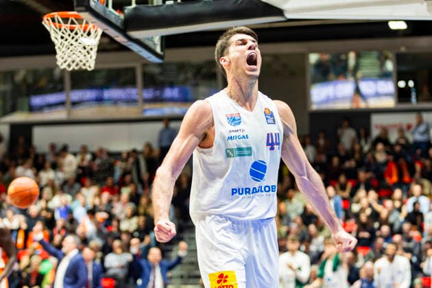 07.02.2026, xomx, Basketball easyCredit BBL Bundesliga, NINERS Chemnitz - MBC Syntainics Weißenfels v.l. Jubel schreien Planinic Jure (SYNTAINICS MBC) Chemnitz