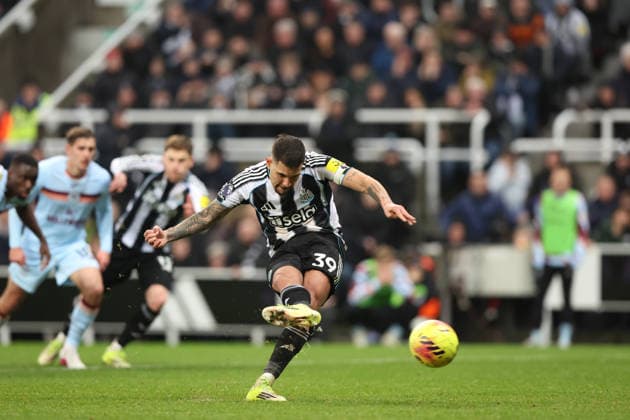 Newcastle Upon Tyne, England, 7th February 2026. Bruno Guimaraes of Newcastle United shoots to score a penalty during the Newcastle United vs Brentford Premier League match at St. James Park, Newcastle Upon Tyne. Picture credit should read: Nigel Roddis Sportimage EDITORIAL USE ONLY. No use with unauthorised audio, video, data, fixture lists, club league logos or live services. Online in-match use limited to 120 images, no video emulation. No use in betting, games or single club league player publications. SPI_043_NR_NEWC_BREN SPI-4513-0043