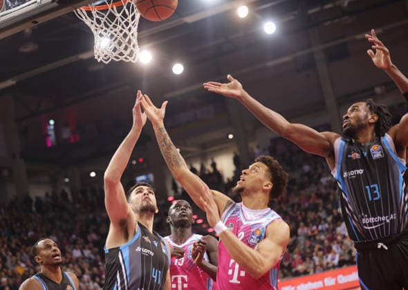 Alijah Comithier Telekom Baskets Bonn vs. Science City Jena 19. Speiltag - Saison 2025 26