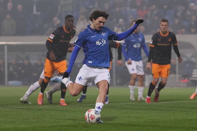 FBL-Germany 2.Bundesliga SV Darmstadt 98 - 1.FC Kaiserslautern Fraser Hornby (SV Darmstadt 98) scores the goal to 1:0 during the 2.Bundesliga 2025-26 match between SV Darmstadt 98 and 1.FC Kaiserslautern at Merckstadion am Böllenfalltor on 7 February 2026 in Darmstadt, Germany (DFL DFB REGULATIONS PROHIBIT ANY USE OF PHOTOGRAPHS as IMAGE SEQUENCES and or QUASI-VIDEO)