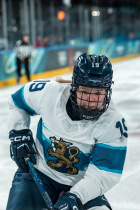 February 7, 2026, Milan, Lombardy, Italy: forward Ida Kuoppala 19 of Team Finland plays against Team USA in the Preliminary Round Group B at the Milano Ice Park In Rho in MILAN, Italy during the 2026 Milano Cortina Winter Olympics. Milan Italy - ZUMAa161 20260207_oly_a161_208 Copyright: xWalterxG.xArcex